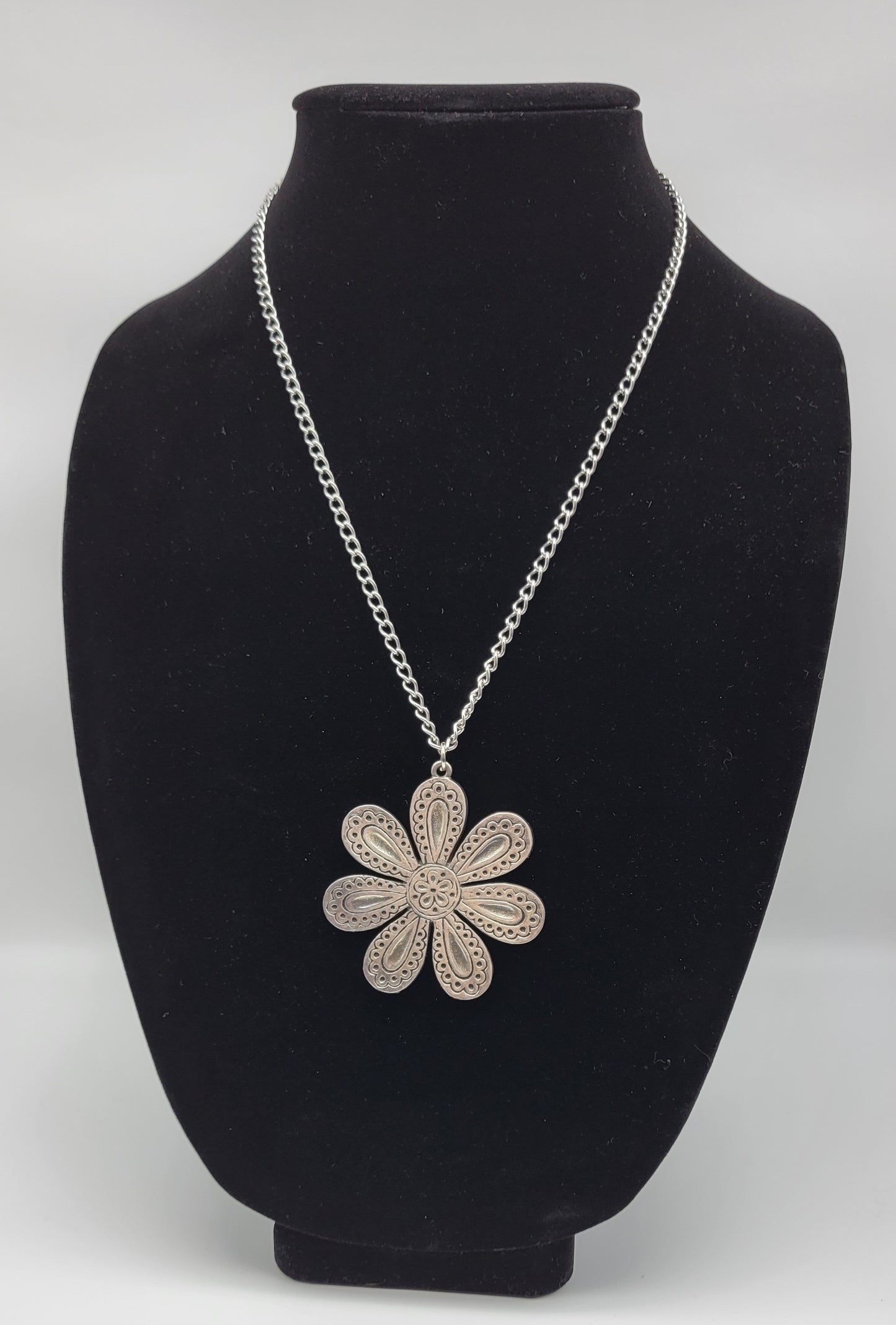 "Hippy Daisy" Necklace