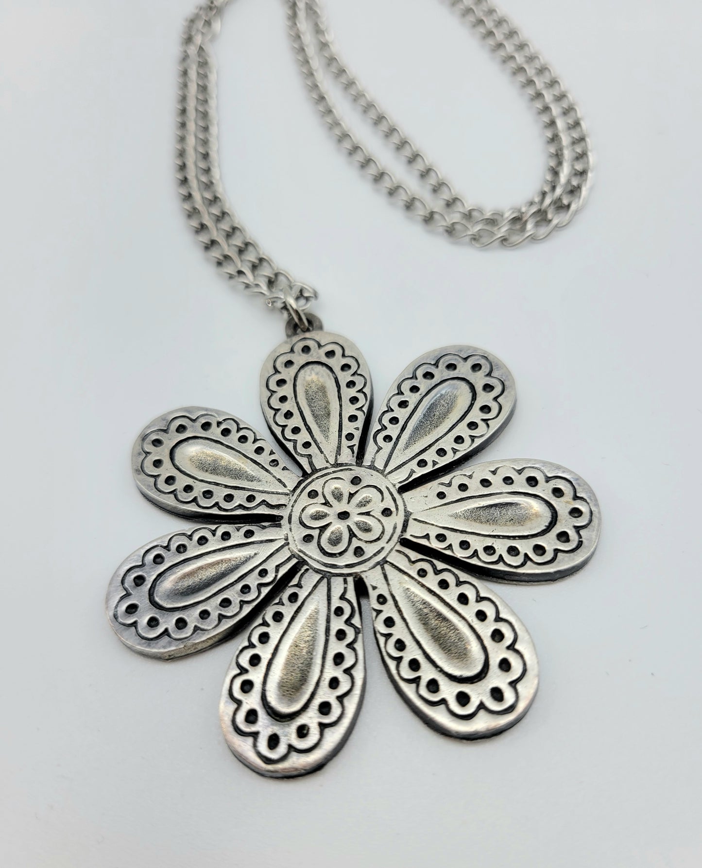 "Hippy Daisy" Necklace