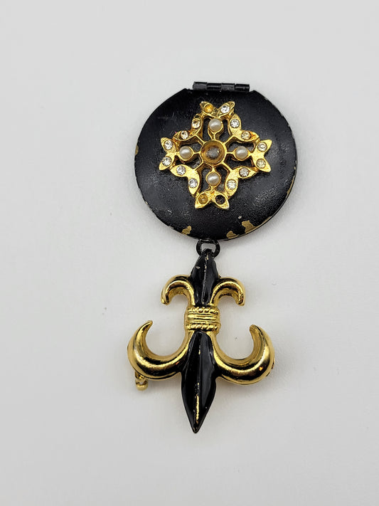 Brooch